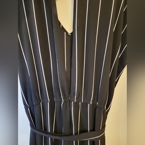 Women’s  Catherine’s Black White Stripe Wide Leg Belted Jumpsuit Size 34W - Picture 9 of 14